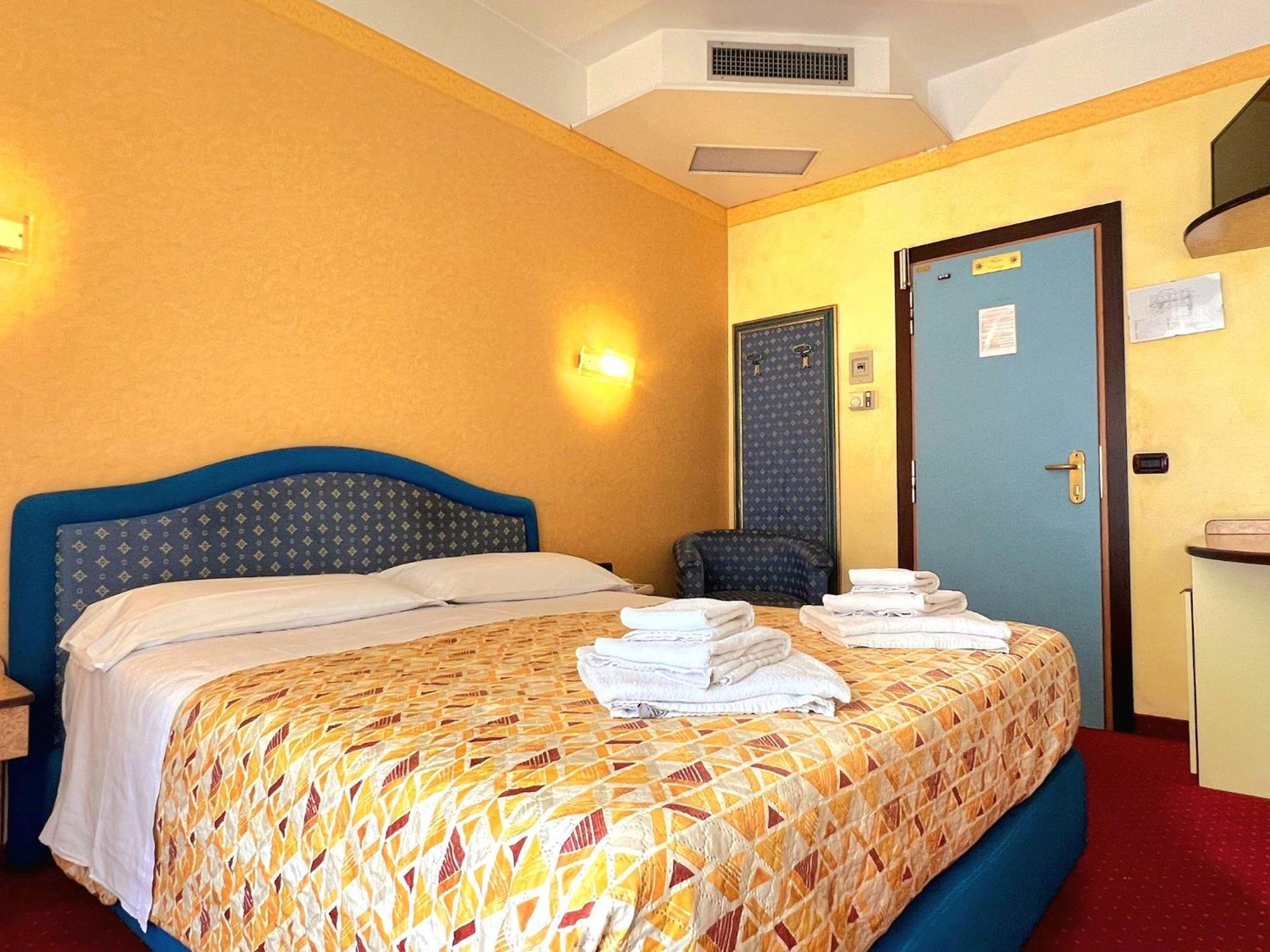 Hotel Soleblu Rimini Exterior foto